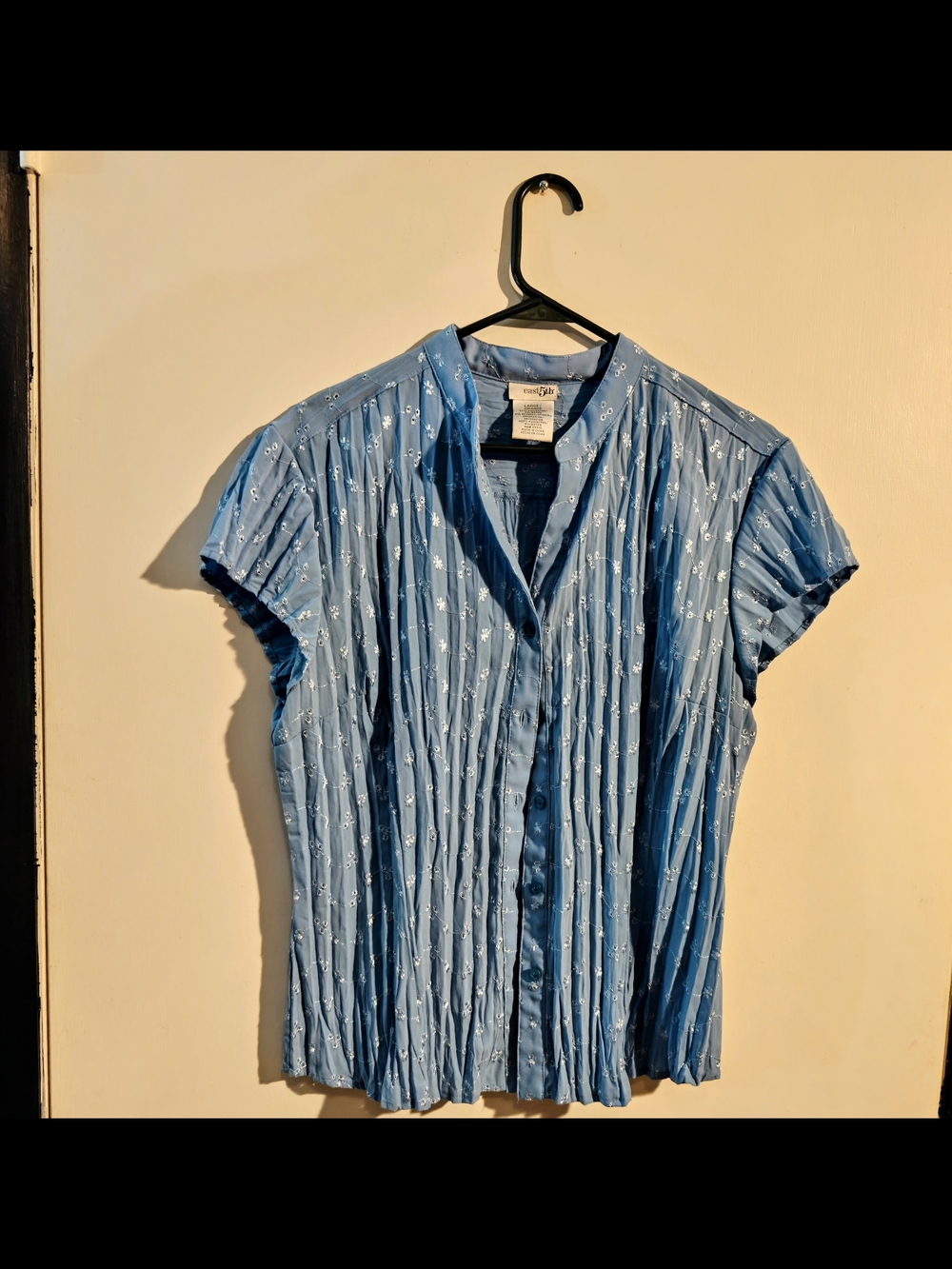 Light Blue Short-Sleeve Button-Front Blouse with Subtle Print